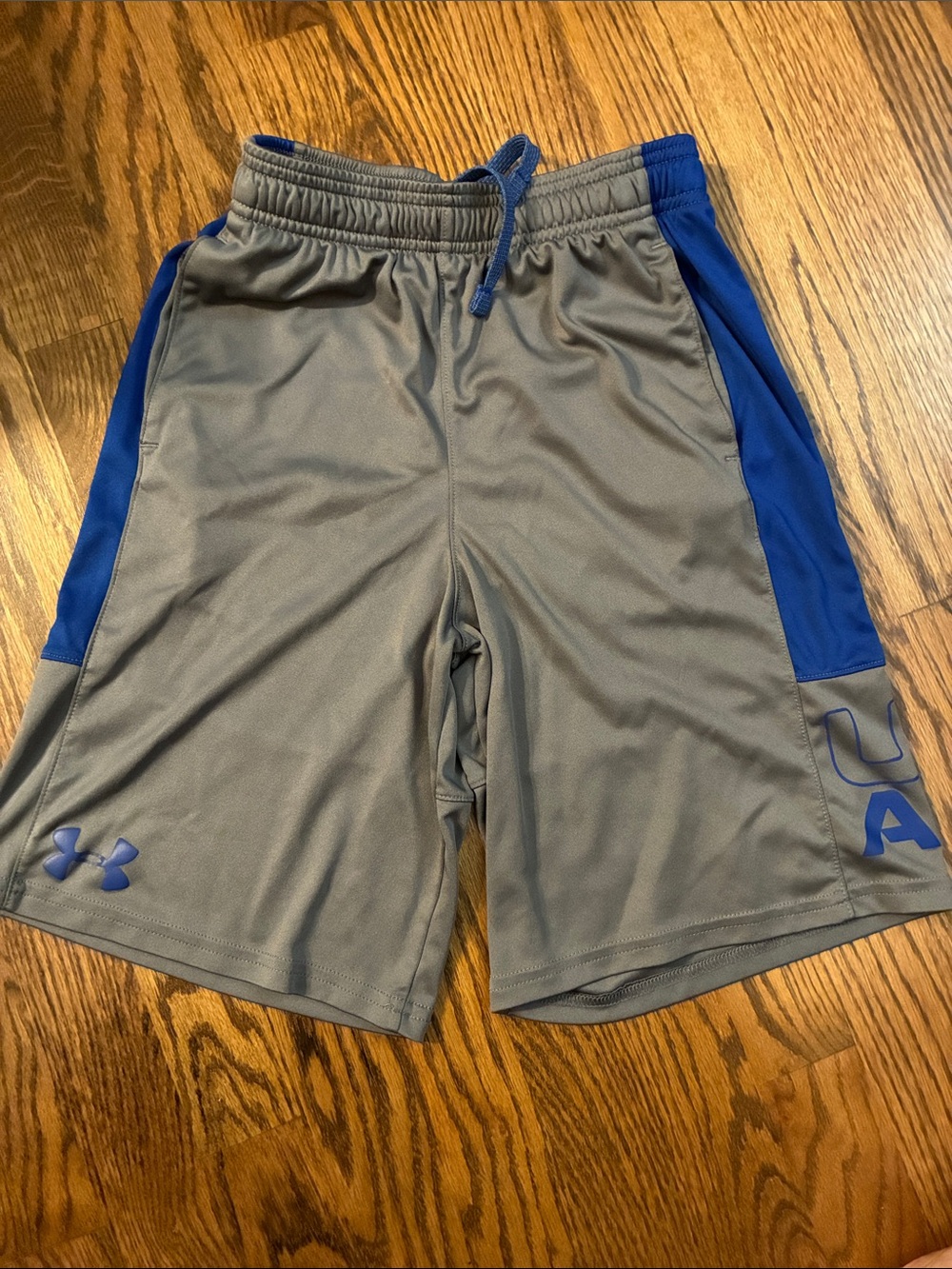 Under Armour Gray and Blue Boys' Athletic Basketball Shorts size medium pockets